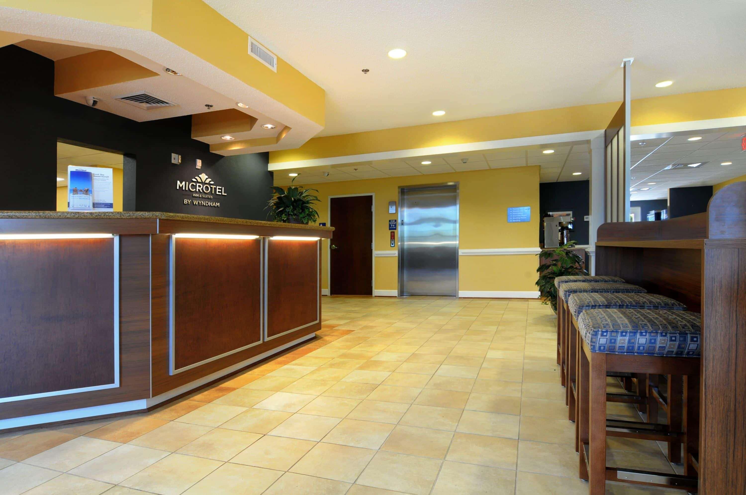 Microtel Inn & Suites By Wyndham Columbus Near Fort Moore Exterior photo