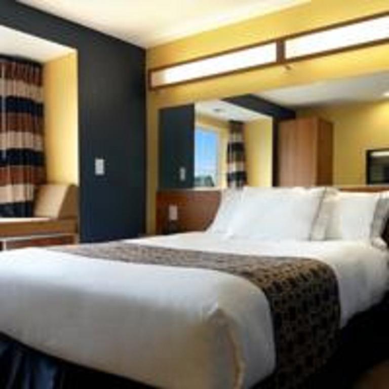 Microtel Inn & Suites By Wyndham Columbus Near Fort Moore Room photo
